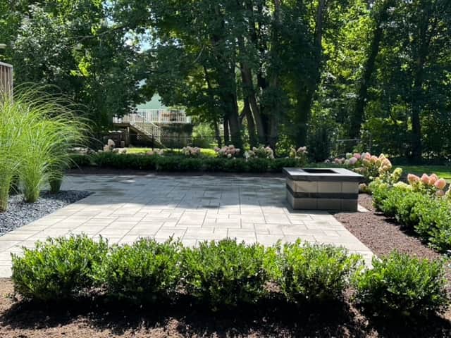 Backyard Fire Pit Patio — photo 5