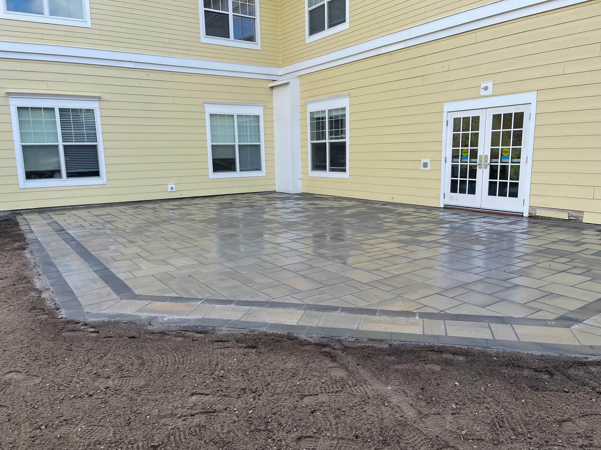 Masonry Walkways & Borders — photo 6